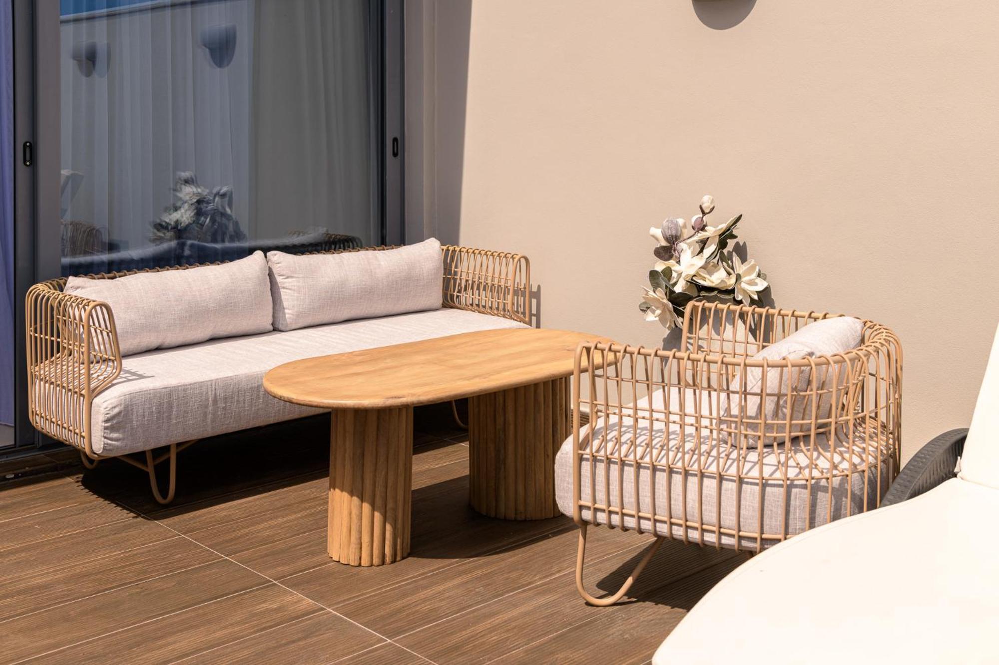 Pearl Luxury Living Apartment ลากานาส ภายนอก รูปภาพ