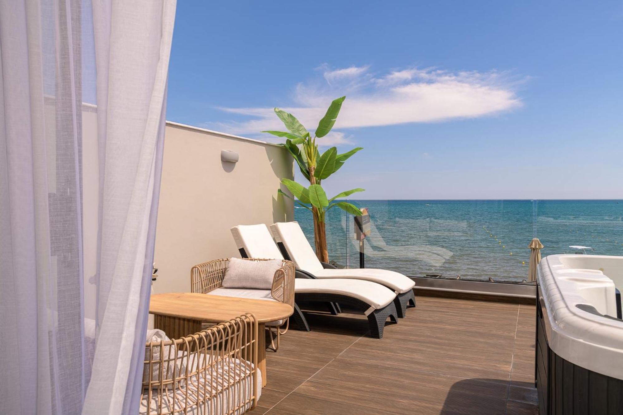 Pearl Luxury Living Apartment ลากานาส ภายนอก รูปภาพ